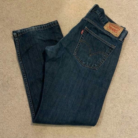 Men's Levi Jeans - Picture 3 of 3